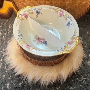 Meito China made in Japan Porcelain Divided Serving Bowl with Gold Accents